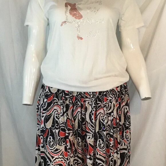 Plus size Maxi Skirt with Pockets All Over Print - Picture 5 of 7